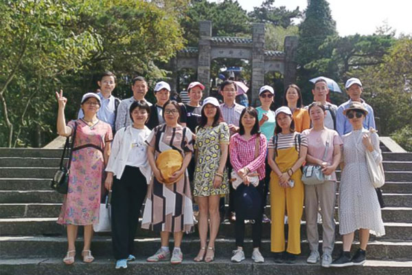 vickkybeauty,hair comb manufacturers，hair roller manufacturers，hair accessory making supplies，hair brush vendors，face mask measurements